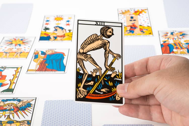 Signification de XIII dans le tarot
