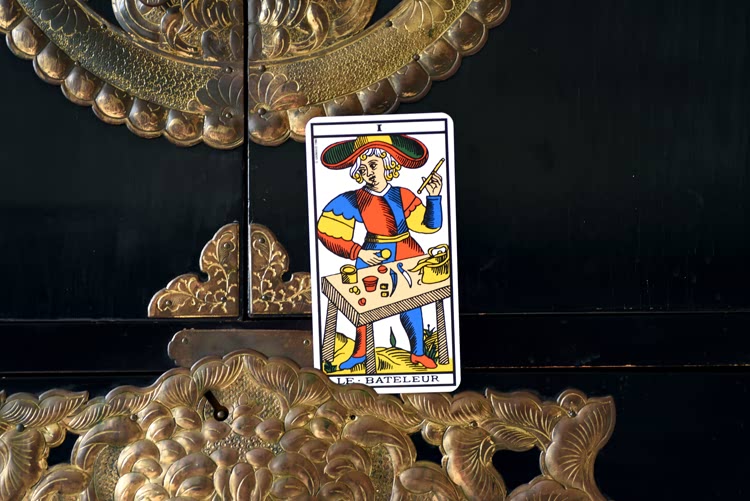 Le nom de Le Bateleur dans le tarot